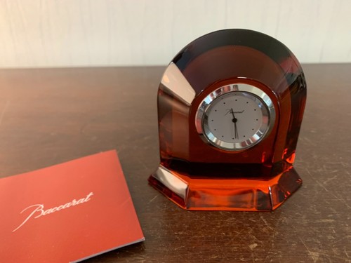 Pendulette rouge cristal de - en,