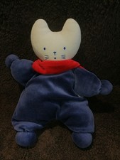 Doudou peluche chat bleu rouge