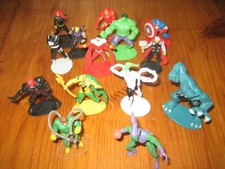 lot 14 figurines AVENGERS marvel