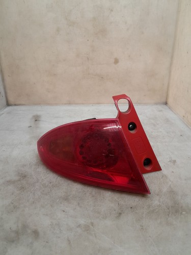Feu arriere gauche seat leon - arriere,