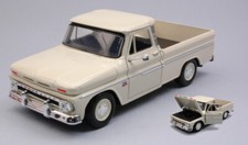Chevrolet C10 Fletside Pick-Up 1966 Crème 1:24 Modèle MOTORMAX