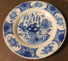 Chine Compagnie Des Indes fin XXVIIIème. Assiette en Bleu de Cobalt