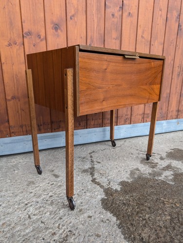 Table couture vintage - table,