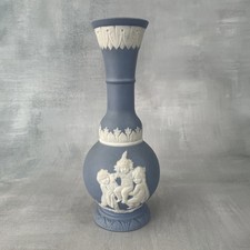 ASIE JAPON vase porcelaine imitation Wedgwood décor de putti chérubin
