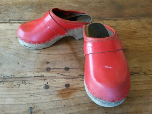 Chaussures sabots rouges