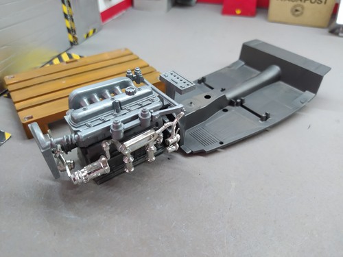 Moteur et planché - ,