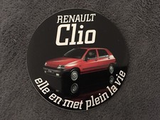 Autocollant Renault Clio (modèle 1) elle en met plein la vie - état neuf voiture