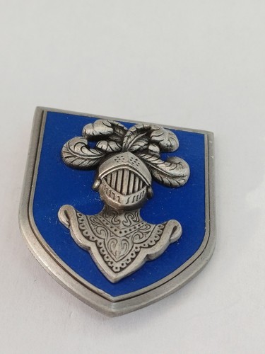 Badge broche insigne ecole - badge,