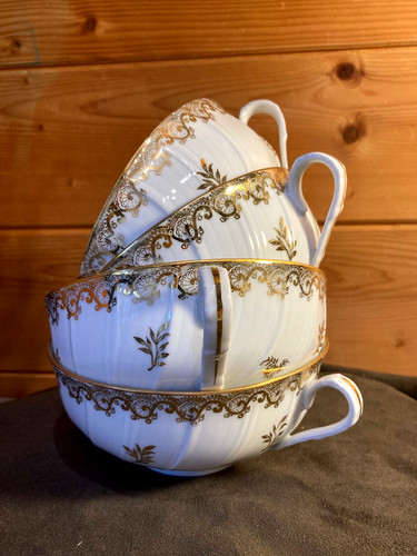 Anciennes tasses thé - à,