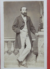 Photo ancienne, format CDV Portrait d'un homme debout, à Paris (ca 1880)