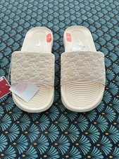 🎁 superbe claquette tong