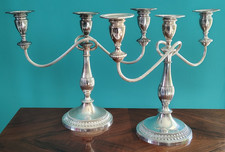 2 anciens chandeliers candélabres 2 bras 3 bougies chacun métal argenté