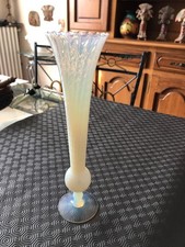 grand vase ancien en véritable opaline blanche