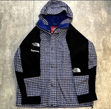 Supreme x The North Face