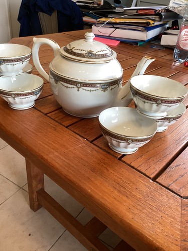 Service thé porcelaine - a,