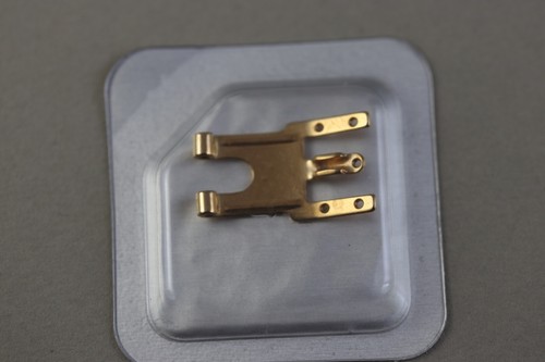 Cartier new 18k gold clasp - gold,