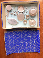 Dinette Fer Blanc "L' idéal de Poupette" avec sa boîte d'origine Jouet ancien.