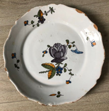 Belle Assiette en faïence