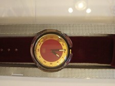 TRÈS BELLE SWATCH GRAND MODÈLE  POP PWB 160. 1991 RED VELVET NEUF FONCTIONNE