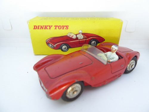 Dinky toys maserati - dinky,