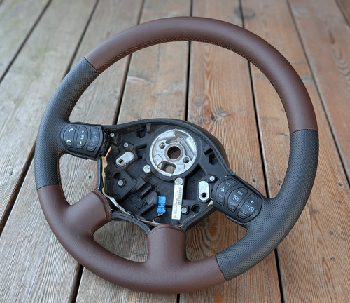 Volant cuir neuf - volant,