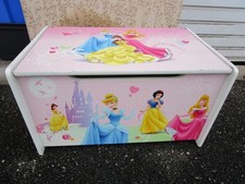COFFRE A JOUETS DISNEY, EN BOIS DECOR PRINCESSE, DECOR PEINT,  BLANC