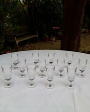 12 petits verres a absinthe