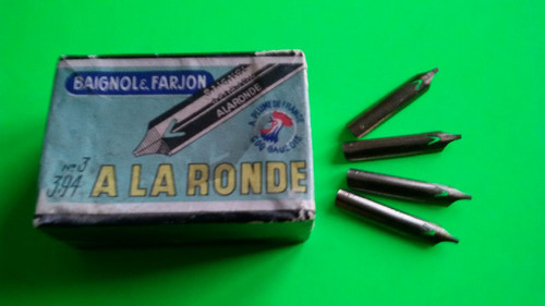 Ancienne boite ouverte 77 - boite,