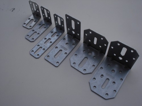 Lot equerres acier - 60,