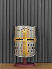 Casque de chevalier croisé -