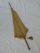 OMBRELLE ANCIENNE EN SOIE - MANCHE BOIS - POMMEAU ARGENT