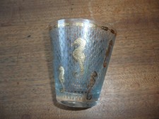 VERRE AUX HIPPOCAMPES SIGNE