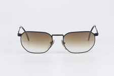 300€ Lunettes de soleil