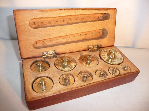 Ancienne boite poids - boite,
