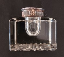 Ancien encrier en verre épais