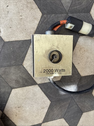 ! LUTRON 120V 2000W Gold
