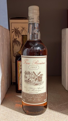 Rhum trois rivières - , 1982