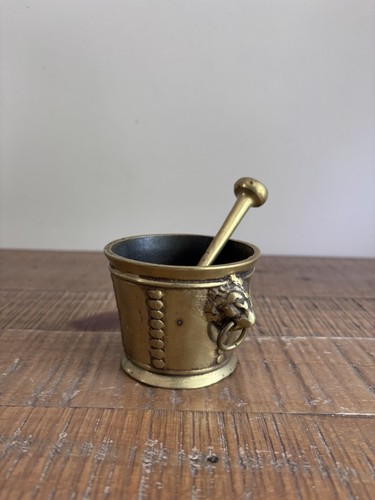 Ancien mortier bronze orné - mortier,