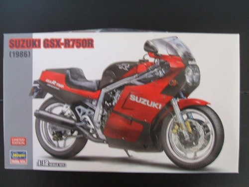 Maquette moto suzuki - moto,