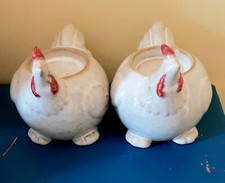  Deux poules en céramique contemporaine - photophores - vide-poches 