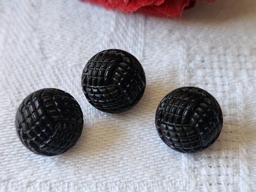 Trio jolis boutons - , en