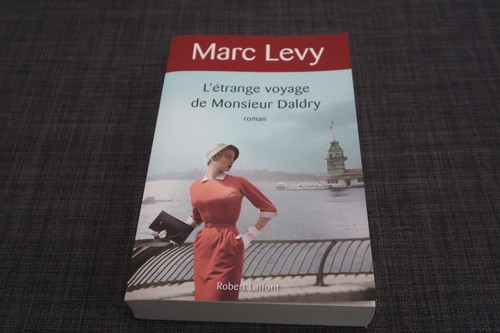 Marc levy etrange - levy, voyage