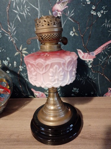 Lampe petrole opaline - petrole, en