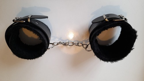 Menottes cuir bdsm poignets - cuir,