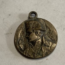 Ancienne Médaille signée Becker Napolèon Bonaparte