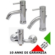 2 robinets de lavabo et de