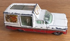 Vintage Corgi Toys Chevrolet Impala Kennel Club avec 1 chien d'origine à l'intérieur
