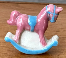 Fève Cheval à bascule Rose