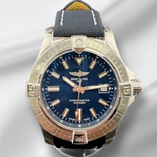 Breitling 43mm Avenger Bleu