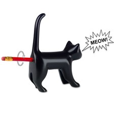 Chat taille-crayon noir